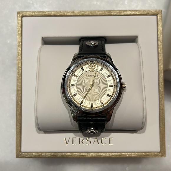 Versace Women’s Watch main image 4